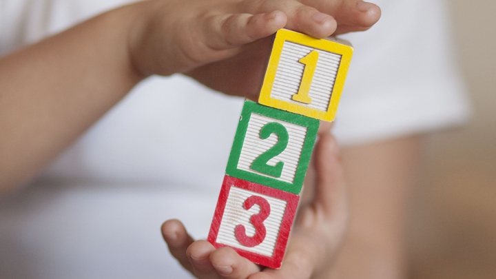 kids learning numbers